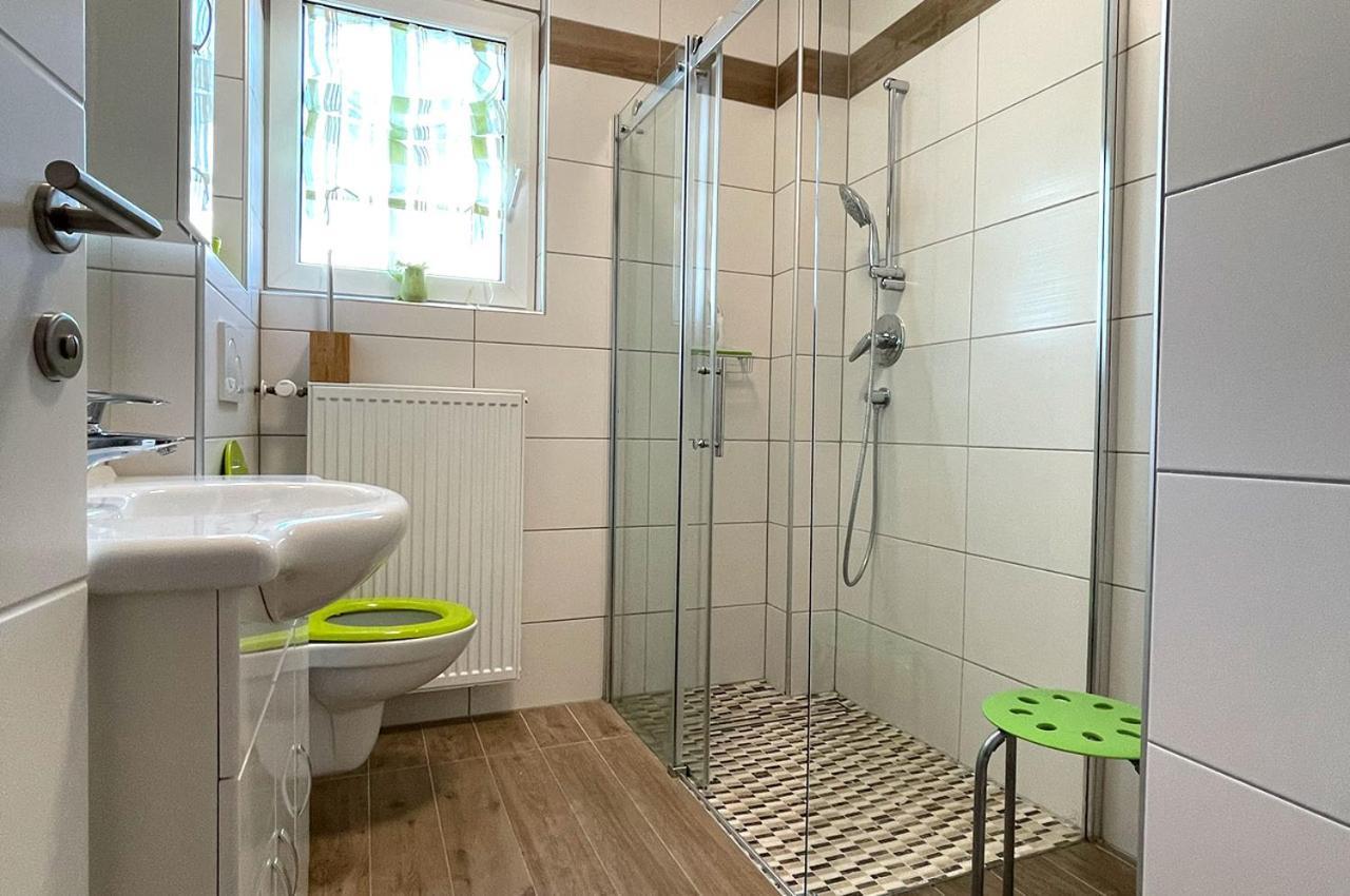 Schoene Ferienwohnung, Familienfreundlich 130m2 *